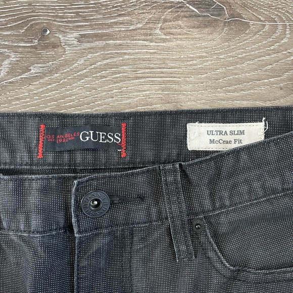 Guess Jeans - Picture 3 of 6